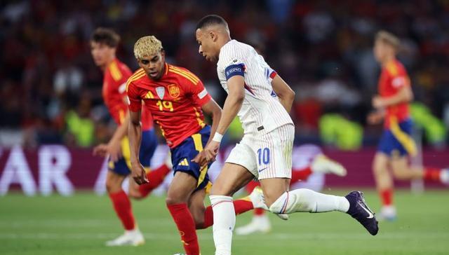 场上继承着, 尼修斯的关, 马队友维尼 场上继承着, 尼修斯的关, 马队友维尼